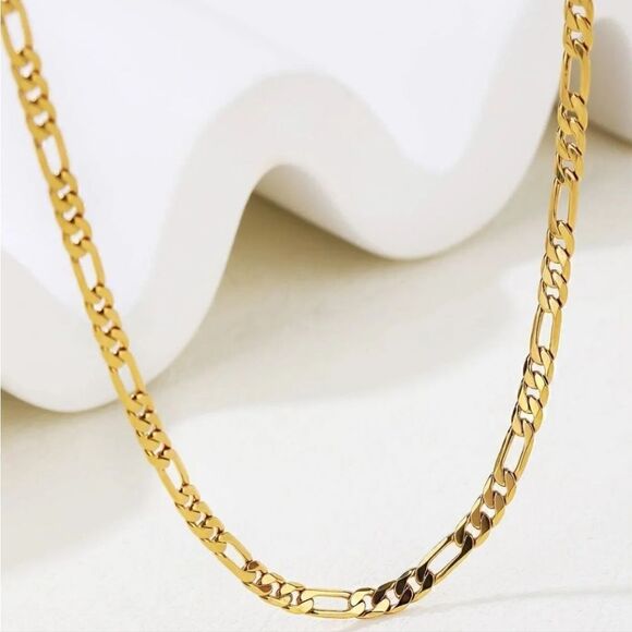 Cuban Chain Gold Plated Necklace, Minimalist Versatile Necklace, Unisex Jewelry - Picture 10 of 10